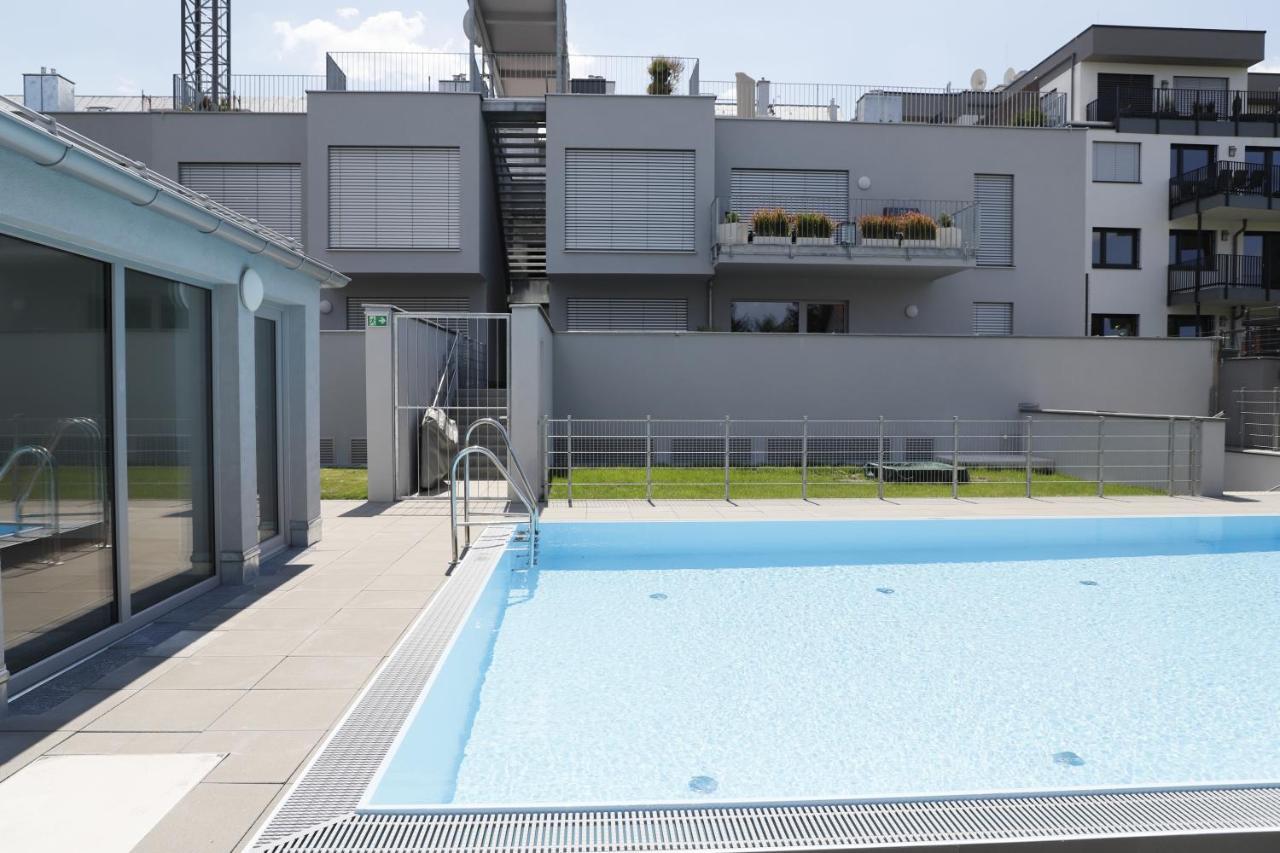 Yellow Flower Apartment With Pool - 5 Min To Lake Vienna Esterno foto