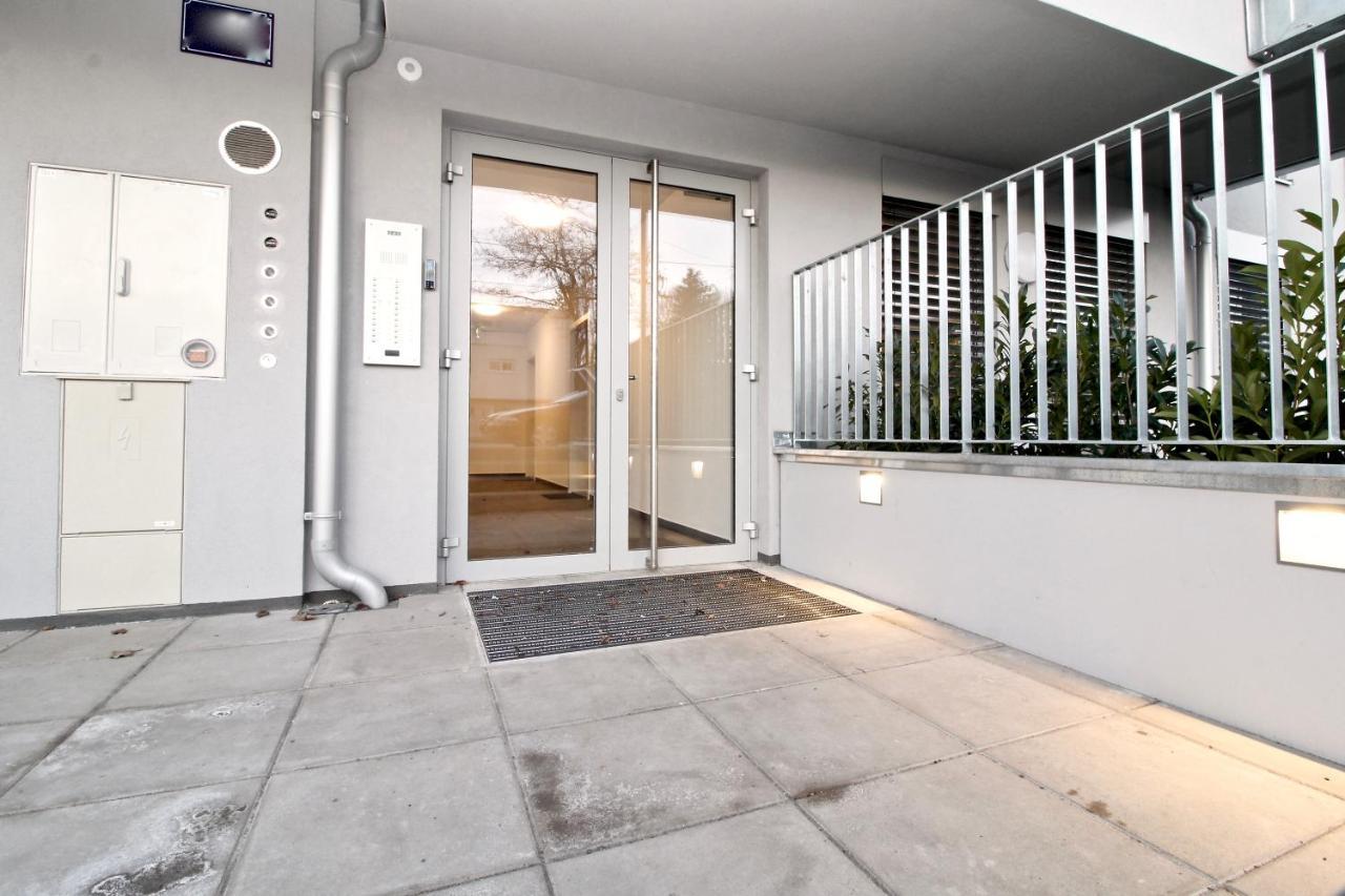 Yellow Flower Apartment With Pool - 5 Min To Lake Vienna Esterno foto